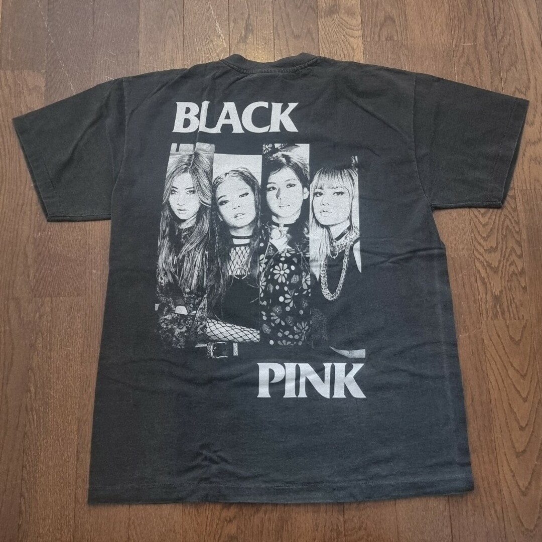 BLACKPINK(ブラックピンク)の【新品未使用】 lisa BLACKPINK ブラックピンク Tシャツ メンズのトップス(Tシャツ/カットソー(半袖/袖なし))の商品写真