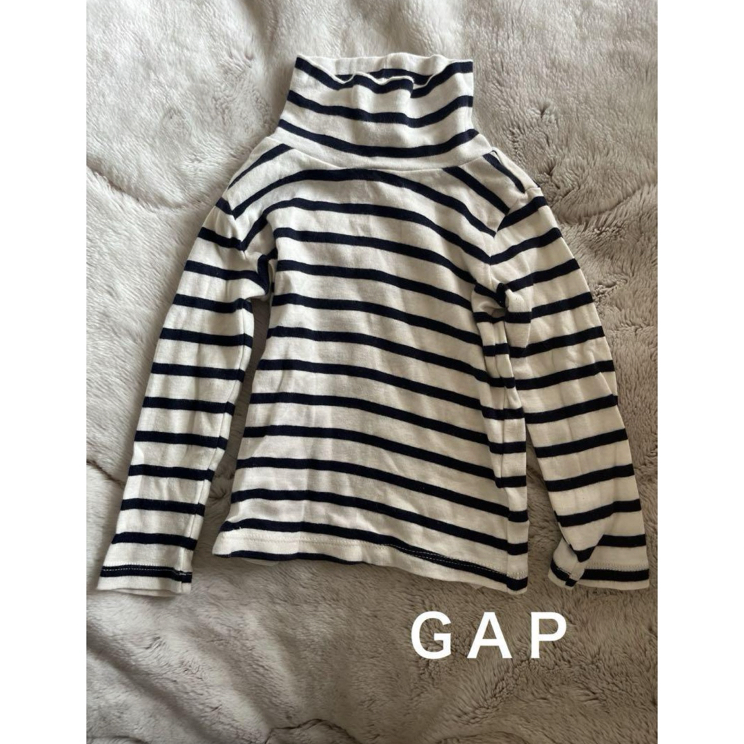 GAP(ギャップ)の美品！GAP 2歳前後　24ヶ月　ボーダー　タートル　カットソー キッズ/ベビー/マタニティのキッズ服女の子用(90cm~)(Tシャツ/カットソー)の商品写真