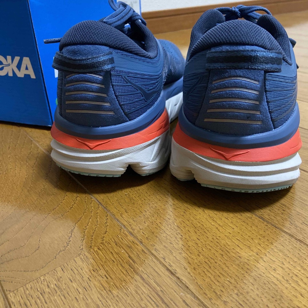 HOKA ONE ONE(ホカオネオネ)のホカオネオネbondi 26.5センチです。 メンズの靴/シューズ(スニーカー)の商品写真