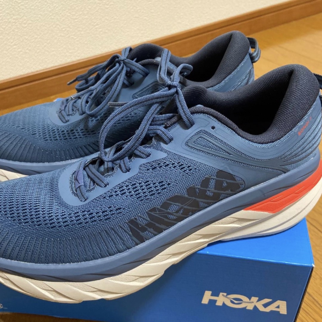 HOKA ONE ONE(ホカオネオネ)のホカオネオネbondi 26.5センチです。 メンズの靴/シューズ(スニーカー)の商品写真