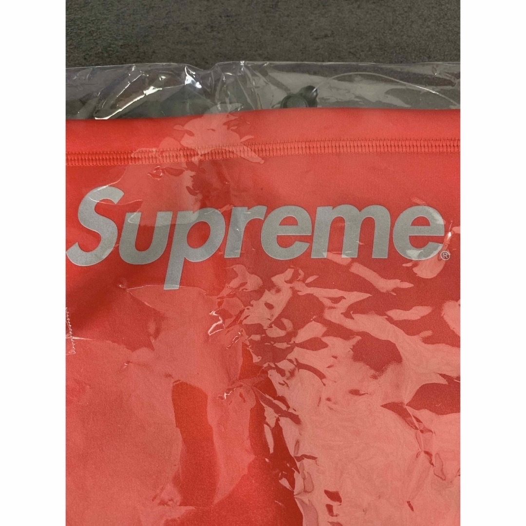 Supreme(シュプリーム)のSupreme WINDSTOPPER® Neck Gaiter Red メンズのファッション小物(ネックウォーマー)の商品写真