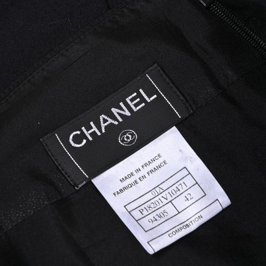 CHANEL(シャネル)のCHANEL 01A ココプレート付き 混 スカート レディースのスカート(ひざ丈スカート)の商品写真