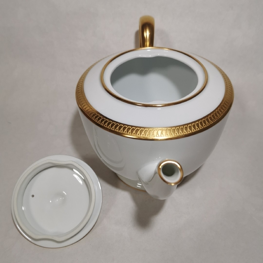 大倉陶園 片葉金蝕 ポット 大サイズ USED美品 食器 大倉陶園 片葉金蝕 ポット 大サイズ USED美品 食器