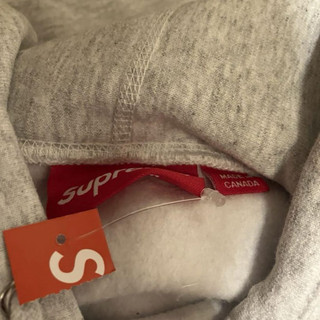 Supreme(シュプリーム)のSupreme Futura Hooded Sweatshirt Mサイズ メンズのトップス(パーカー)の商品写真