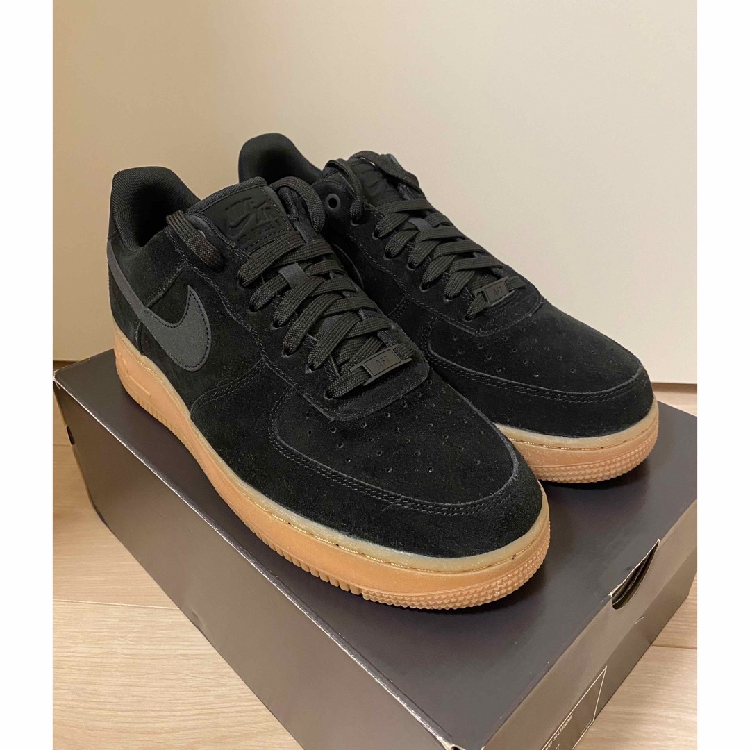 NIKE(ナイキ)の【完売品】NIKE AIR FORCE 1 '07 LV8 SUEDE BLK メンズの靴/シューズ(スニーカー)の商品写真