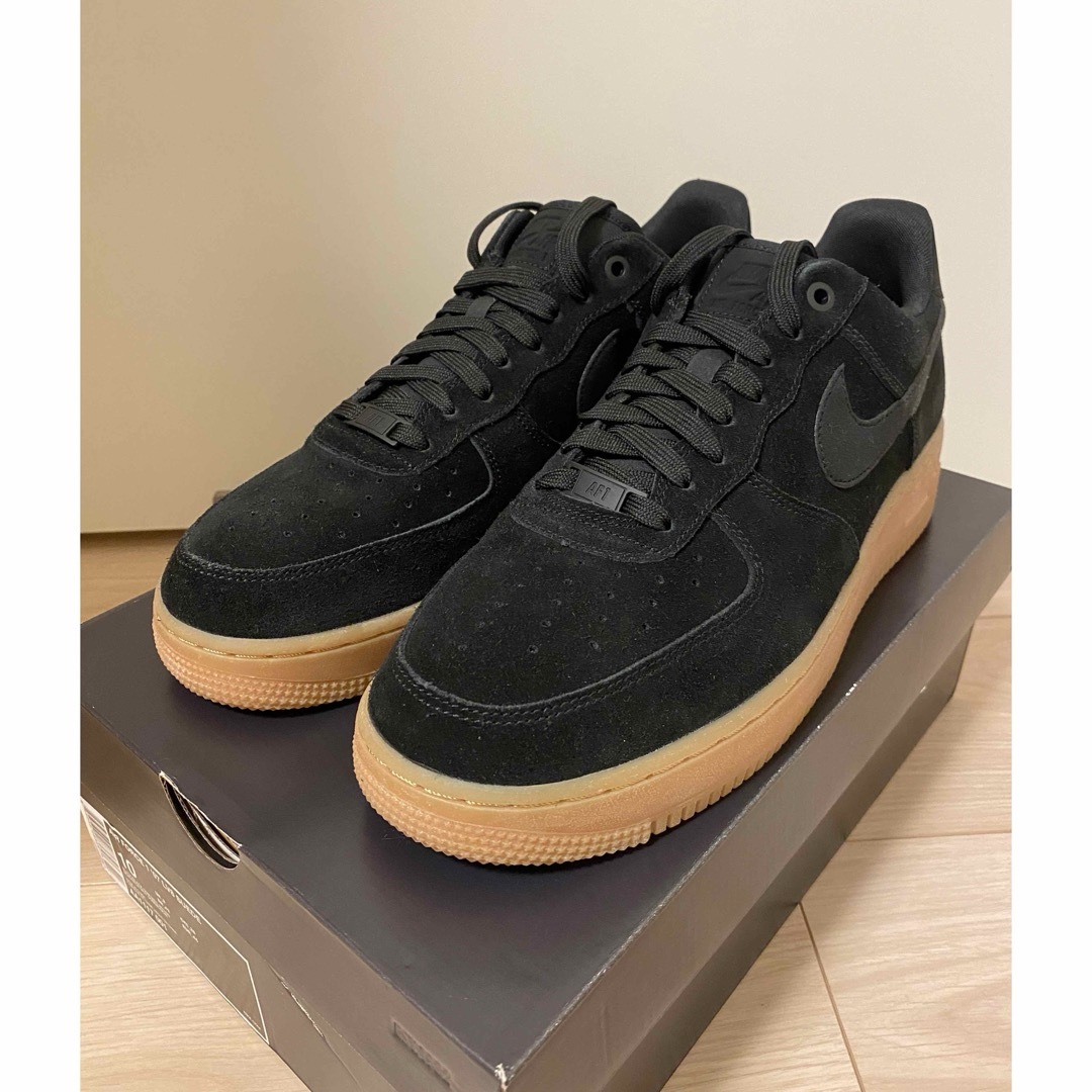 NIKE(ナイキ)の【完売品】NIKE AIR FORCE 1 '07 LV8 SUEDE BLK メンズの靴/シューズ(スニーカー)の商品写真