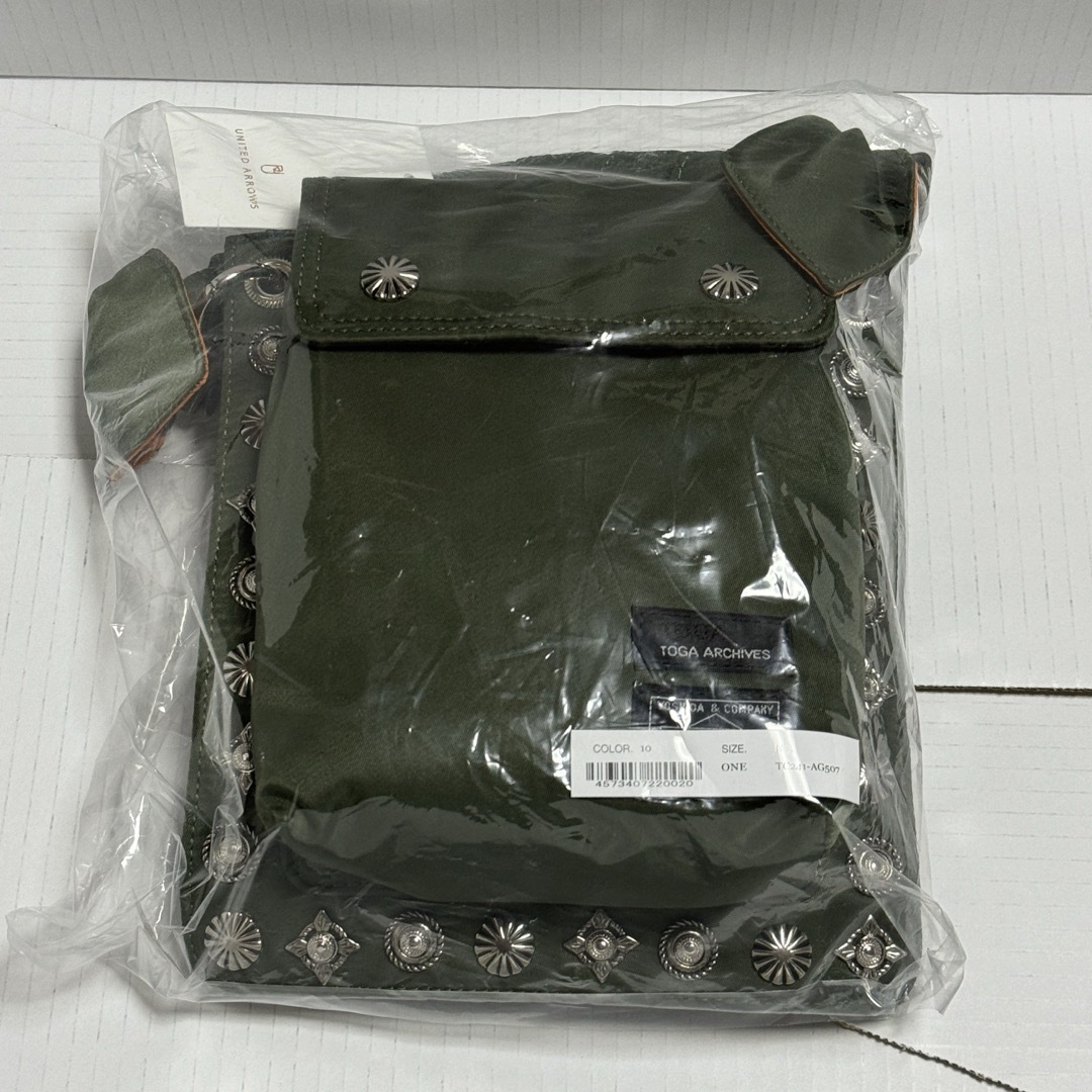 TOGA(トーガ)のTOGA 24SS SHOULDER POUCH PORTER green レディースのバッグ(ショルダーバッグ)の商品写真