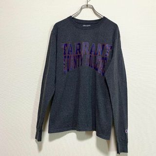 チャンピオン(Champion)のアメリカ古着　タラント・カウンティ大学　カレッジ　長袖Tシャツ　ロンT　P476(Tシャツ/カットソー(七分/長袖))