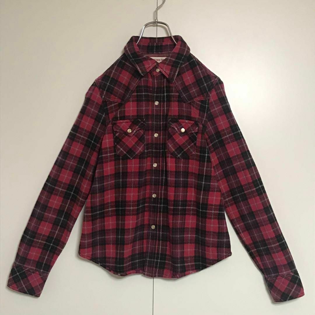 Levi's(リーバイス)の【美品】リーバイスレッドタブ　肉厚長袖チェックシャツ　赤　K679 レディースのトップス(シャツ/ブラウス(長袖/七分))の商品写真