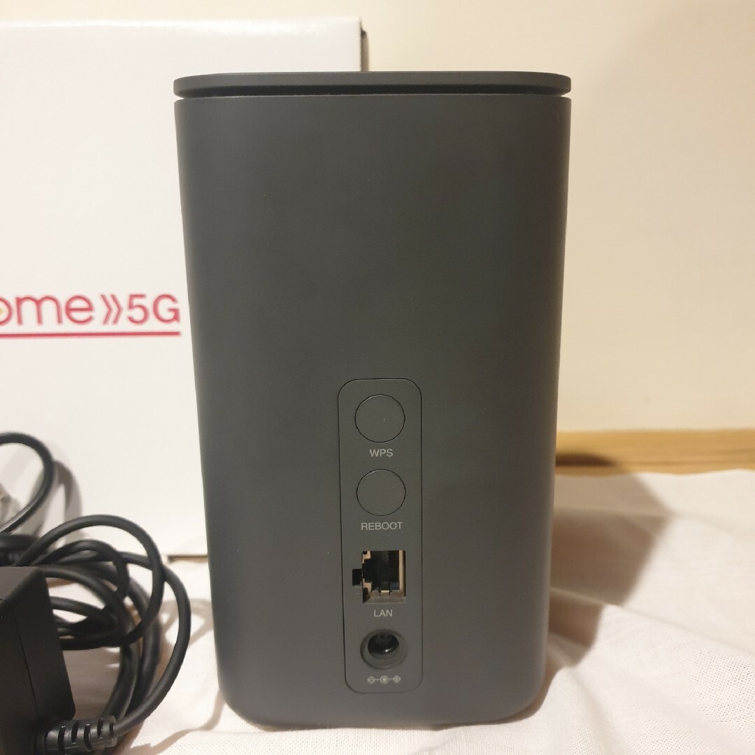 ドコモ　Home 5Gルーター スマホ/家電/カメラのPC/タブレット(PC周辺機器)の商品写真