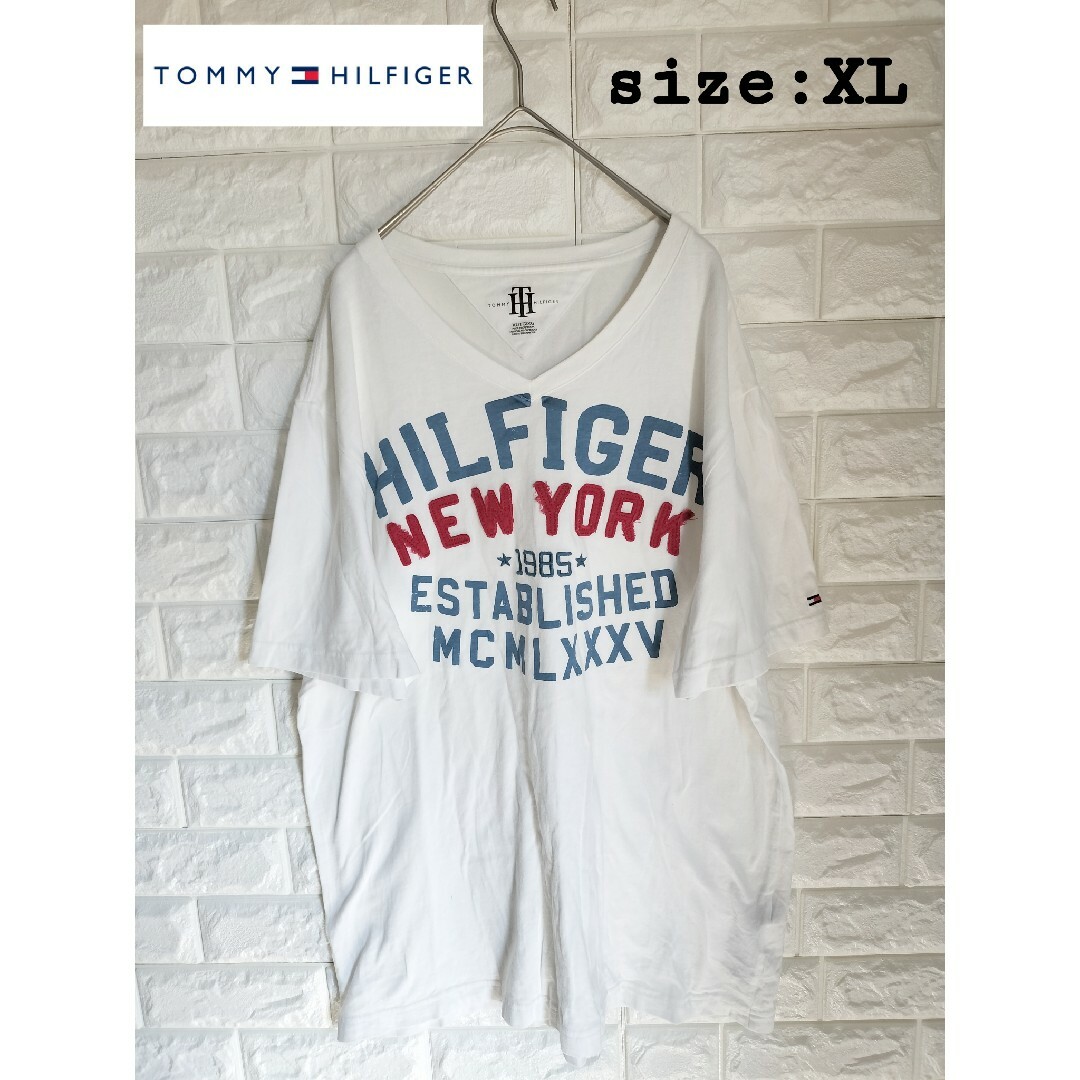 TOMMY HILFIGER(トミーヒルフィガー)のトミーヒルフィガー　Tシャツ　ホワイト　XLサイズ メンズのトップス(Tシャツ/カットソー(半袖/袖なし))の商品写真