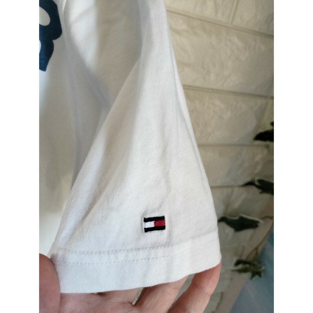 TOMMY HILFIGER(トミーヒルフィガー)のトミーヒルフィガー　Tシャツ　ホワイト　XLサイズ メンズのトップス(Tシャツ/カットソー(半袖/袖なし))の商品写真