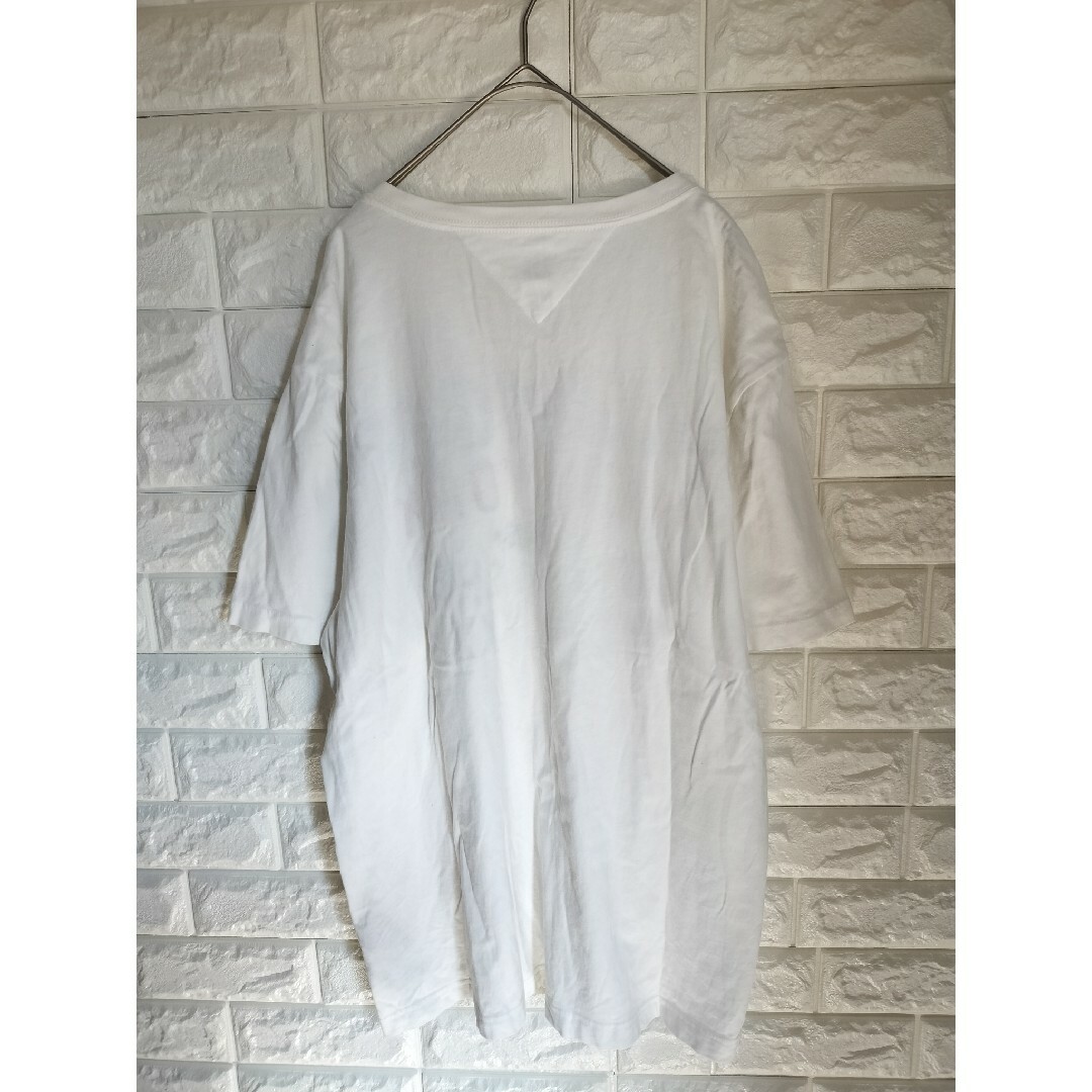 TOMMY HILFIGER(トミーヒルフィガー)のトミーヒルフィガー　Tシャツ　ホワイト　XLサイズ メンズのトップス(Tシャツ/カットソー(半袖/袖なし))の商品写真