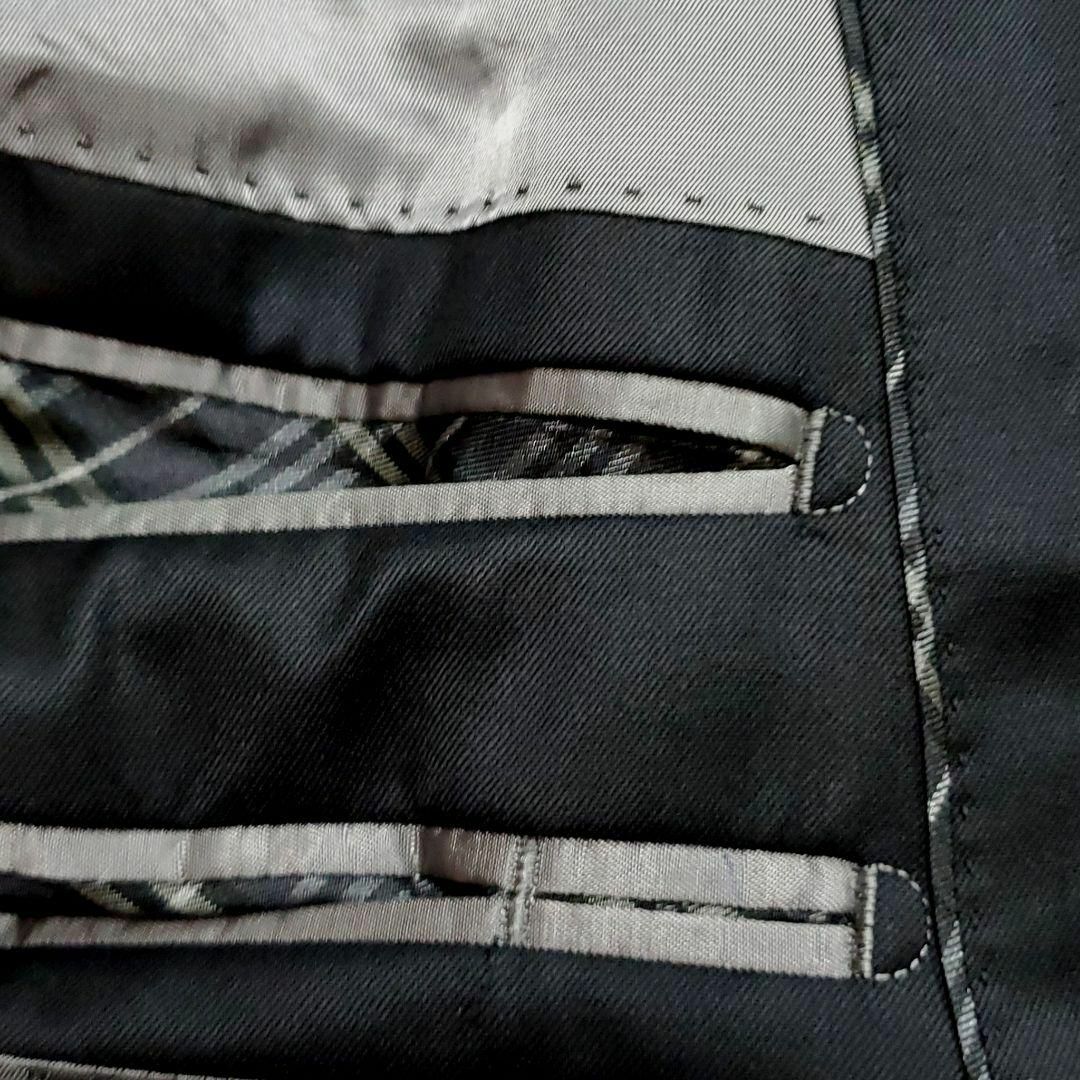 BURBERRY BLACK LABEL(バーバリーブラックレーベル)の極美品 XL バーバリーブラックレーベル 背抜き 羊毛3Pスーツ 黒 水牛ボタン メンズのスーツ(セットアップ)の商品写真