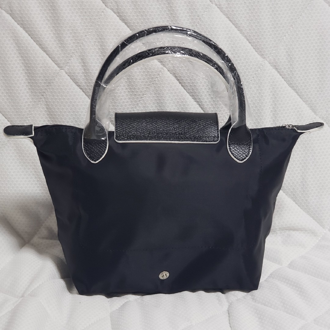 LONGCHAMP(ロンシャン)の【新品】LONGCHAMP LE PLIAGE Sサイズ ブラック白刺繍 レディースのバッグ(ハンドバッグ)の商品写真