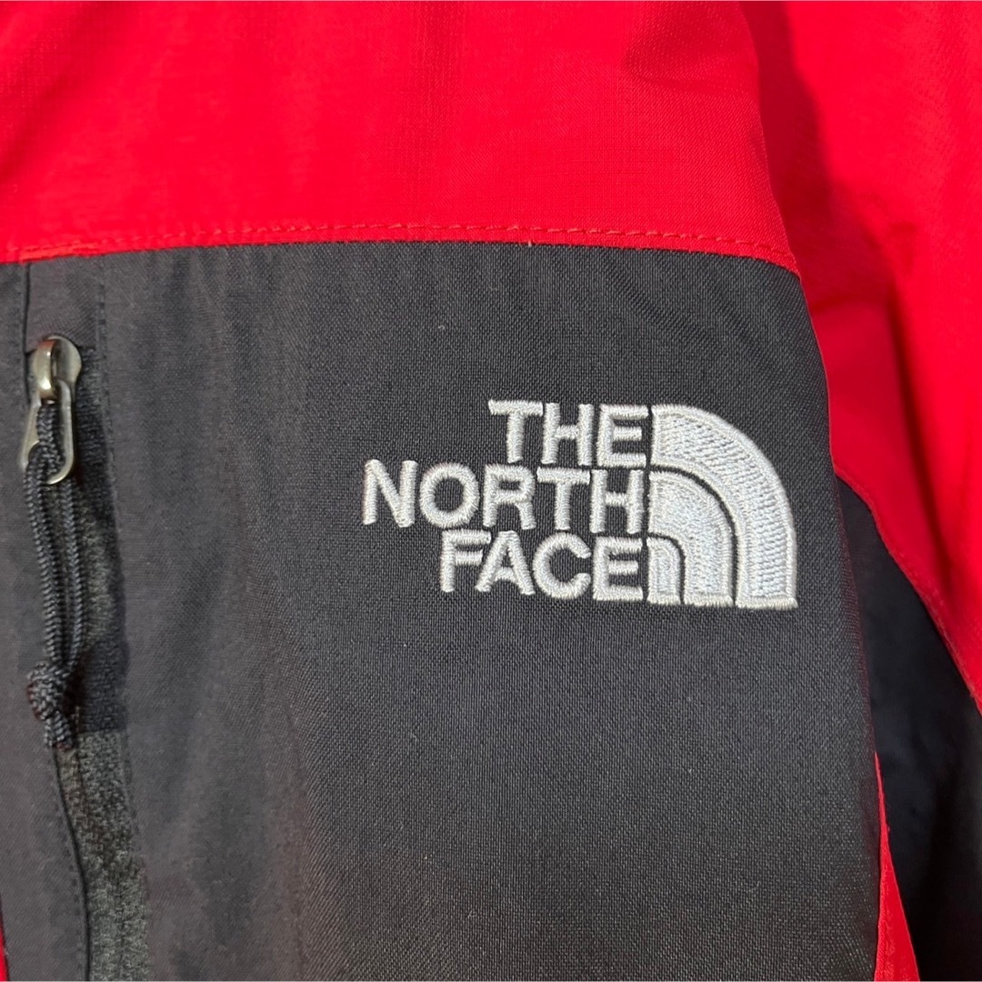 THE NORTH FACE(ザノースフェイス)の【ノースフェイス】マウンテンパーカー　赤黒ブラック刺繍　US規格　ハイベント2R メンズのジャケット/アウター(マウンテンパーカー)の商品写真