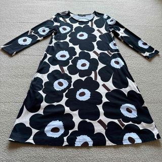 マリメッコ(marimekko)の美品 marimekko 花柄 ウニッコ カットソーワンピース XS(ひざ丈ワンピース)