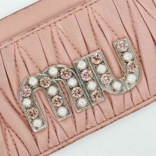 ミュウミュウ(miumiu)の  miumiu 定期入れ(名刺入れ/定期入れ)