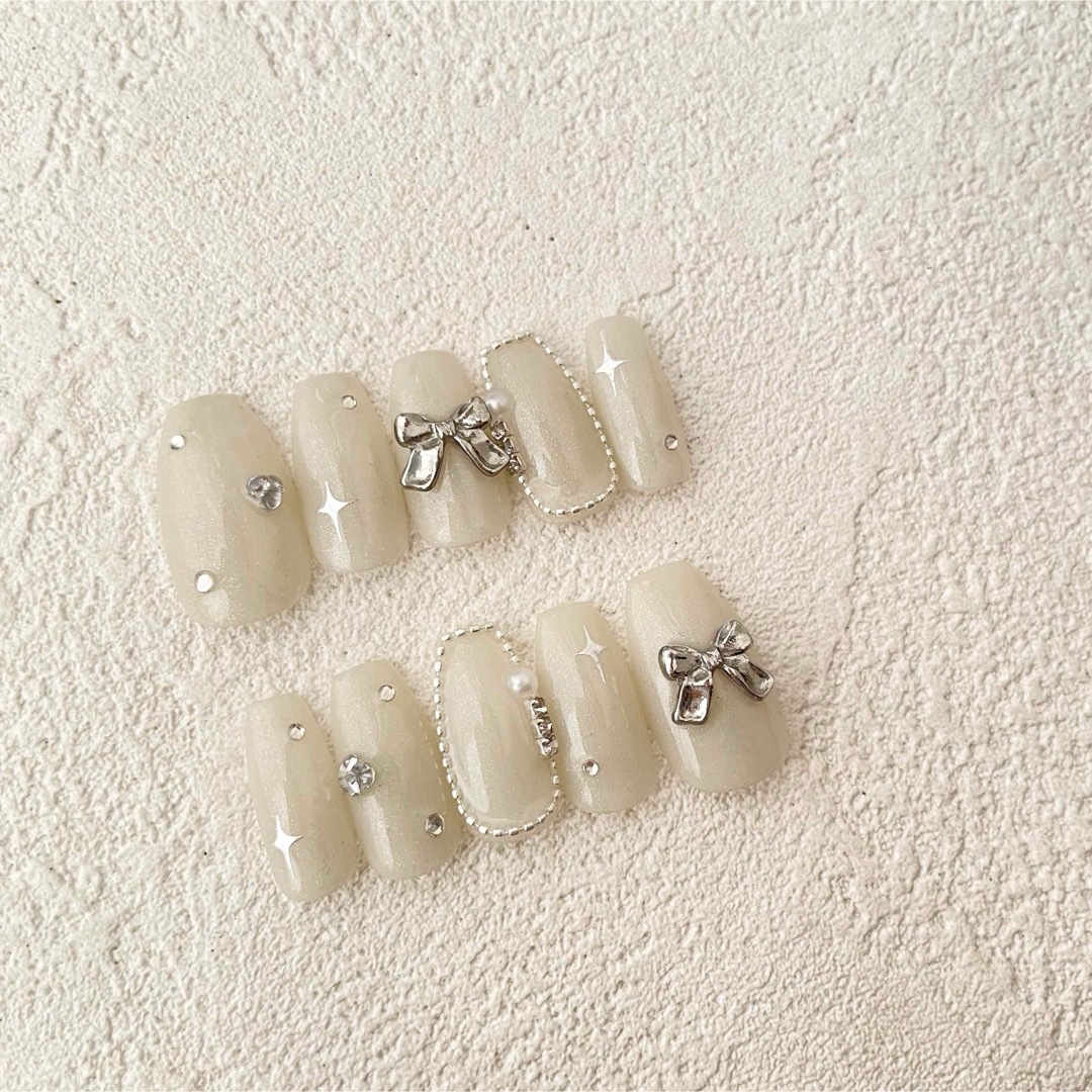 ネイルチップ ワンホンネイル 韓国ネイル リボン キラキラ サイズオーダー コスメ/美容のネイル(つけ爪/ネイルチップ)の商品写真