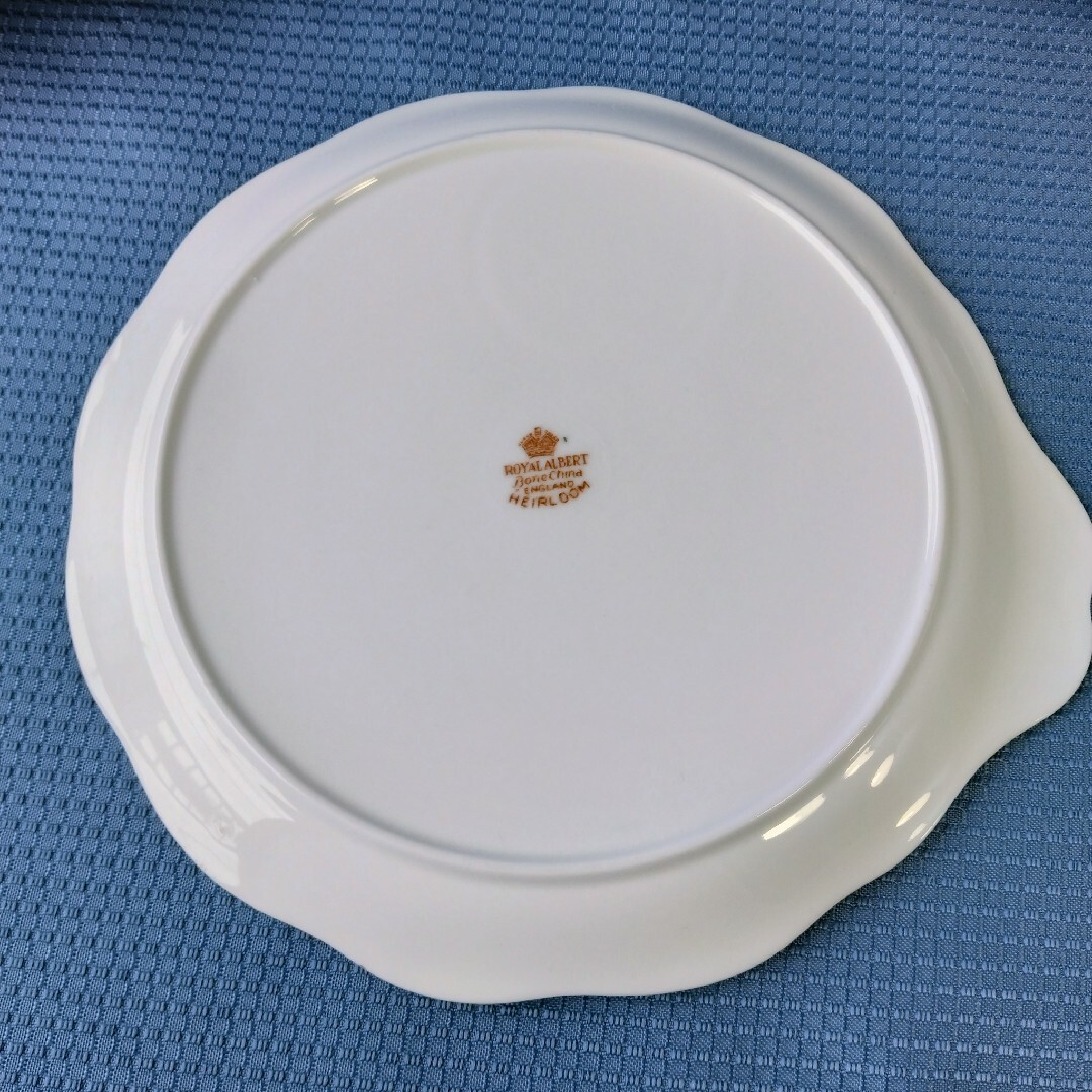 ROYAL ALBERT(ロイヤルアルバート)の英国製 ロイヤルアルバート エアルーム ROYAL ALBERT インテリア/住まい/日用品のキッチン/食器(食器)の商品写真