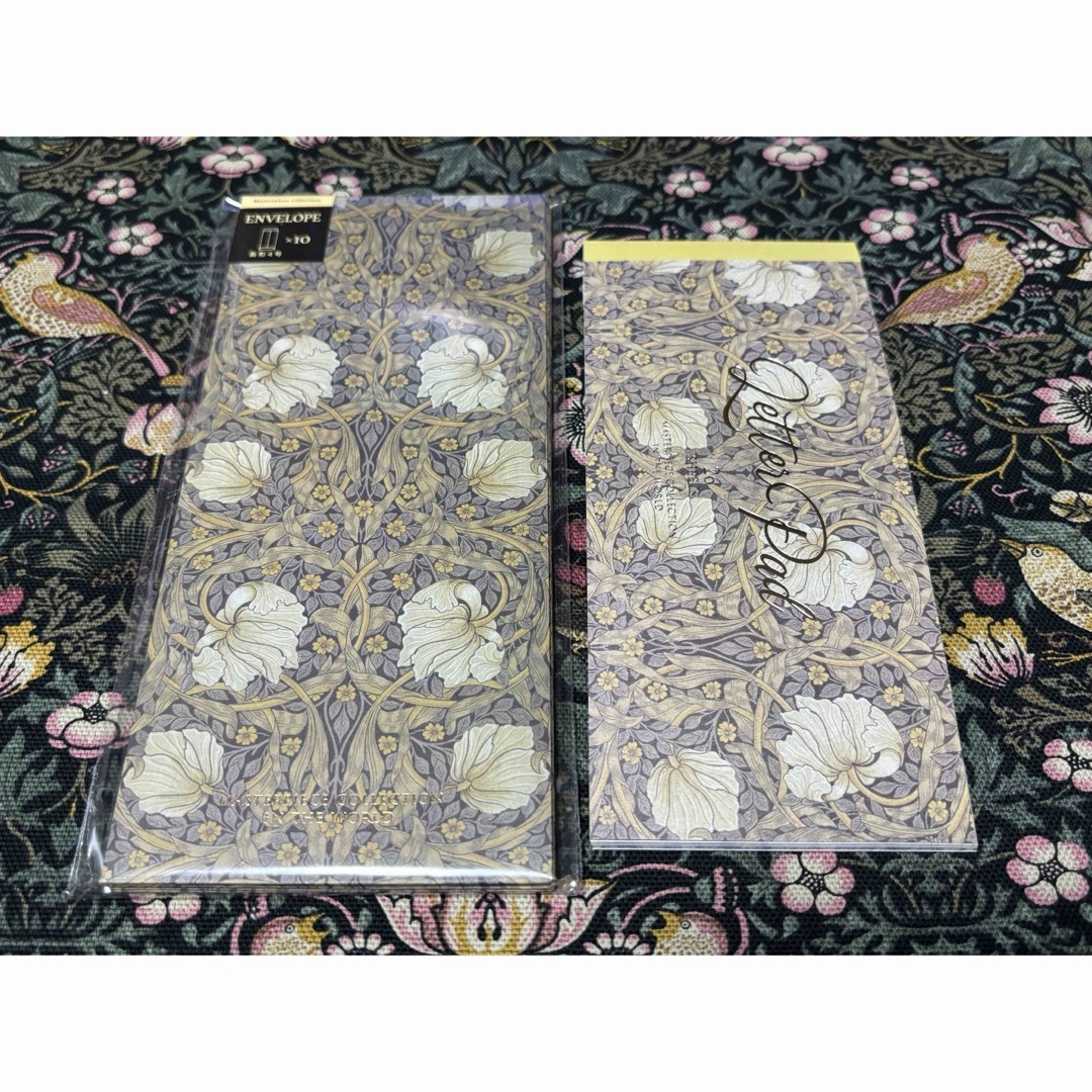 William Morris(ウィリアム・モリス)の新品、未使用☆ ウィリアムモリス 長形封筒  一筆箋 セット　るりはこべ エンタメ/ホビーのコレクション(その他)の商品写真