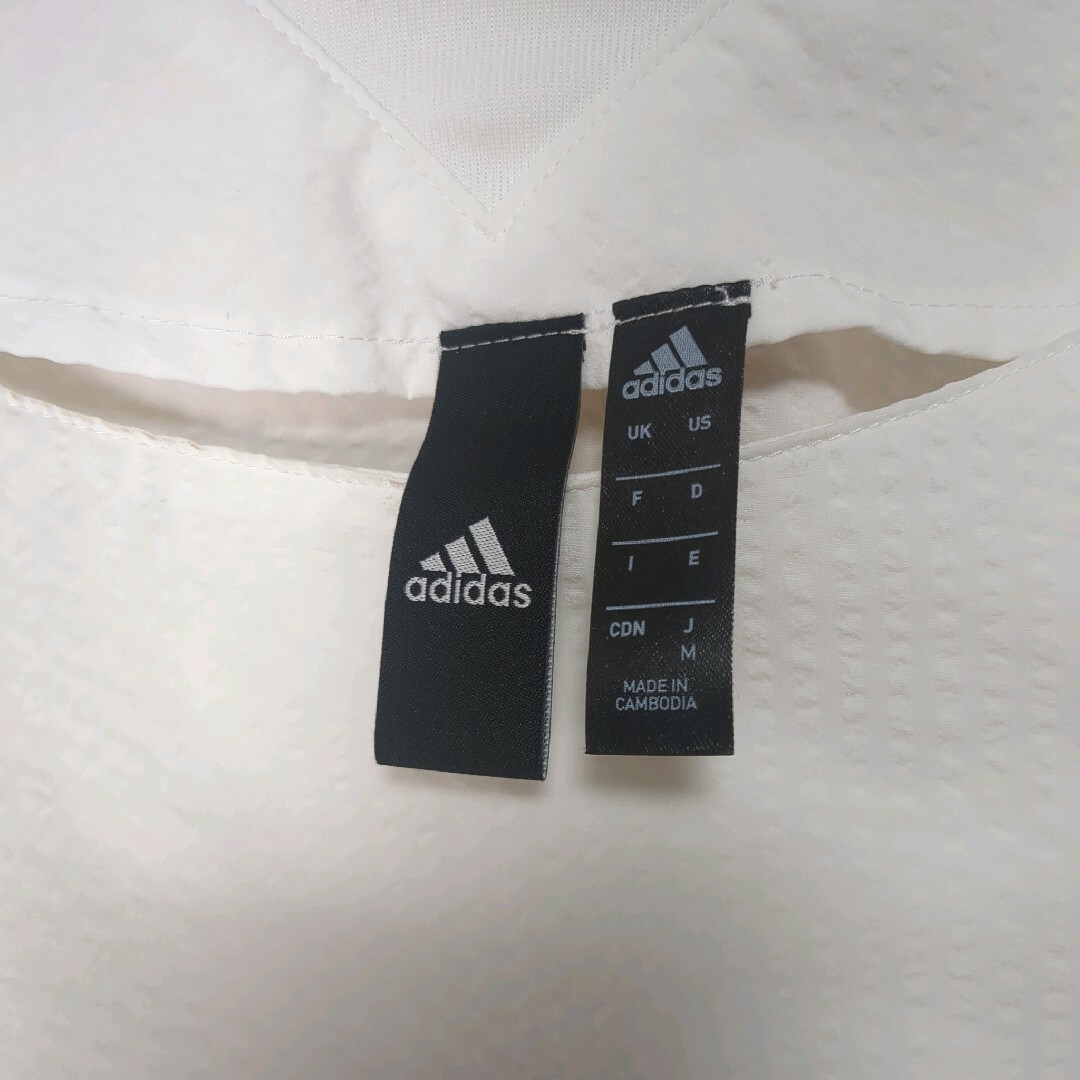 adidas(アディダス)のadidas　アディダス　Ｔシャツ　ポンチョ風　スリーライン　M メンズのトップス(Tシャツ/カットソー(半袖/袖なし))の商品写真