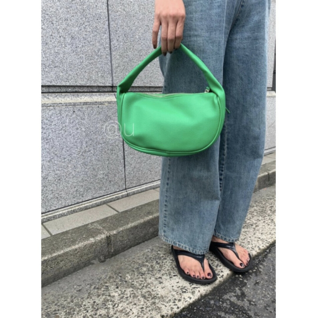 ワンハンドル ムーンバッグ ハンドバッグ ショルダーバッグ 緑 green 韓国 レディースのバッグ(ハンドバッグ)の商品写真