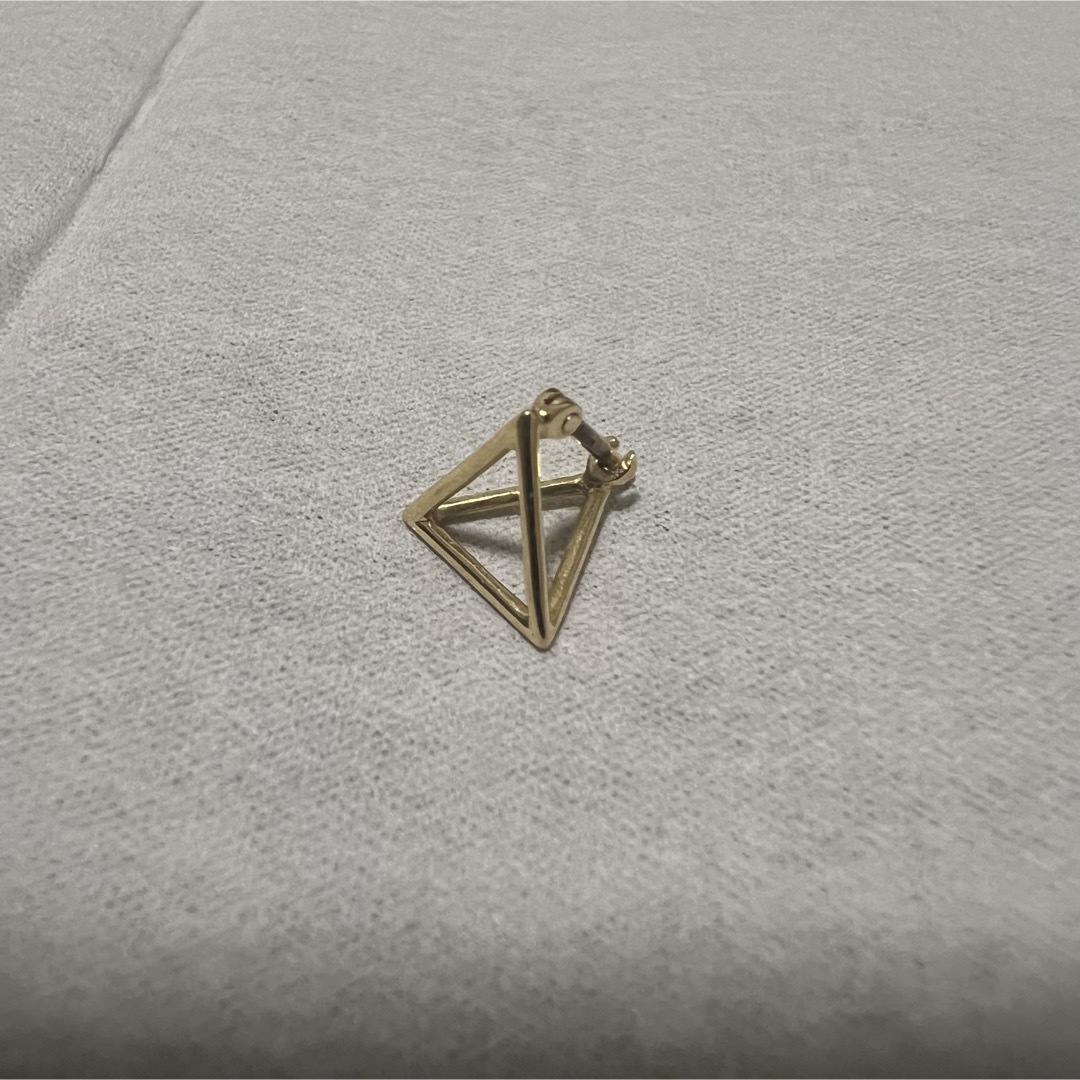 Shihara Triangle Pierce 10 k18 Shihara Triangle Pierce 10 k18