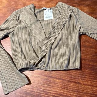 ザラ(ZARA)のZARAトップス(カットソー(長袖/七分))