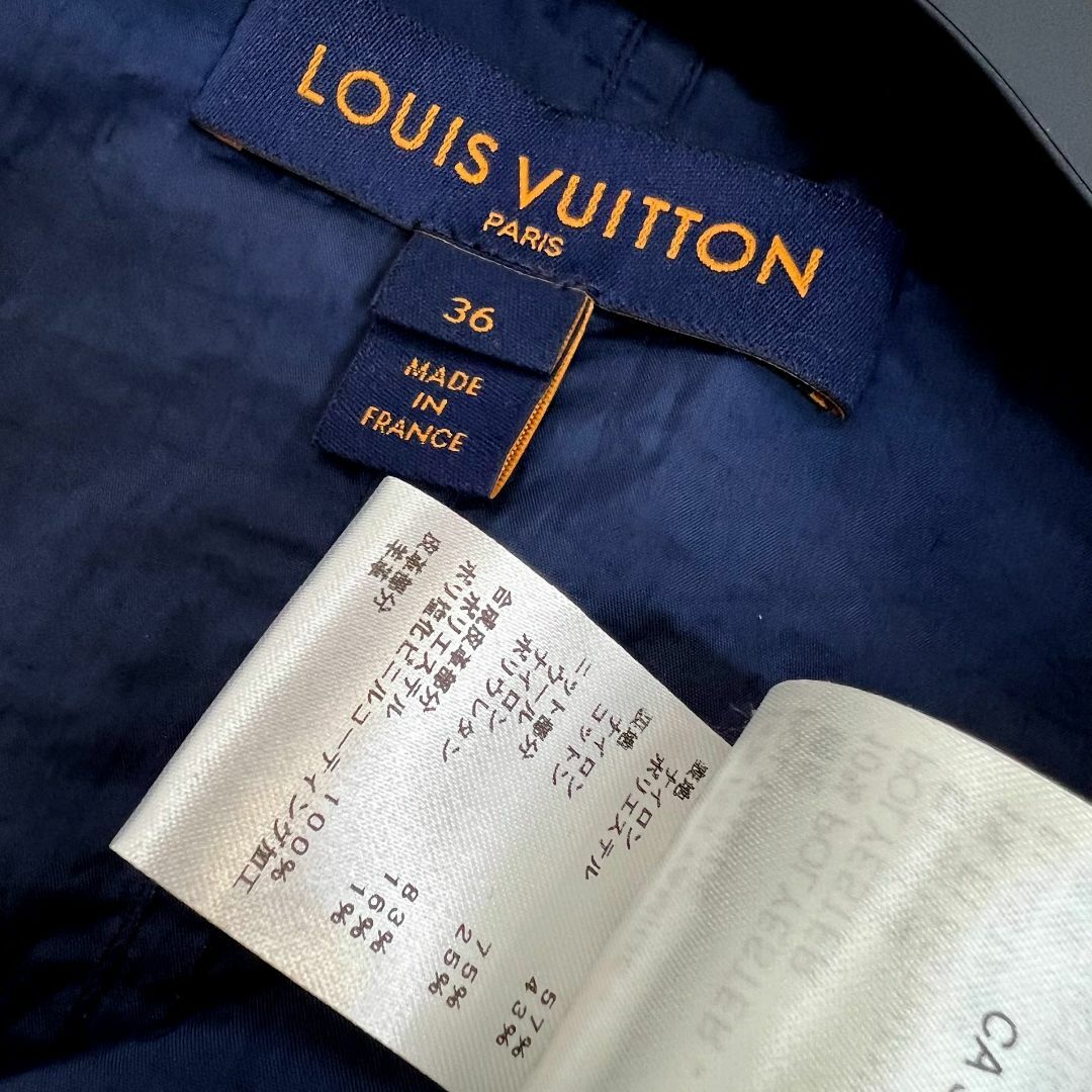 LOUIS VUITTON(ルイヴィトン)の★LOUIS VUITTON ★未使用★モノグラム★刺繍★フーディ★ブルゾン レディースのジャケット/アウター(ナイロンジャケット)の商品写真