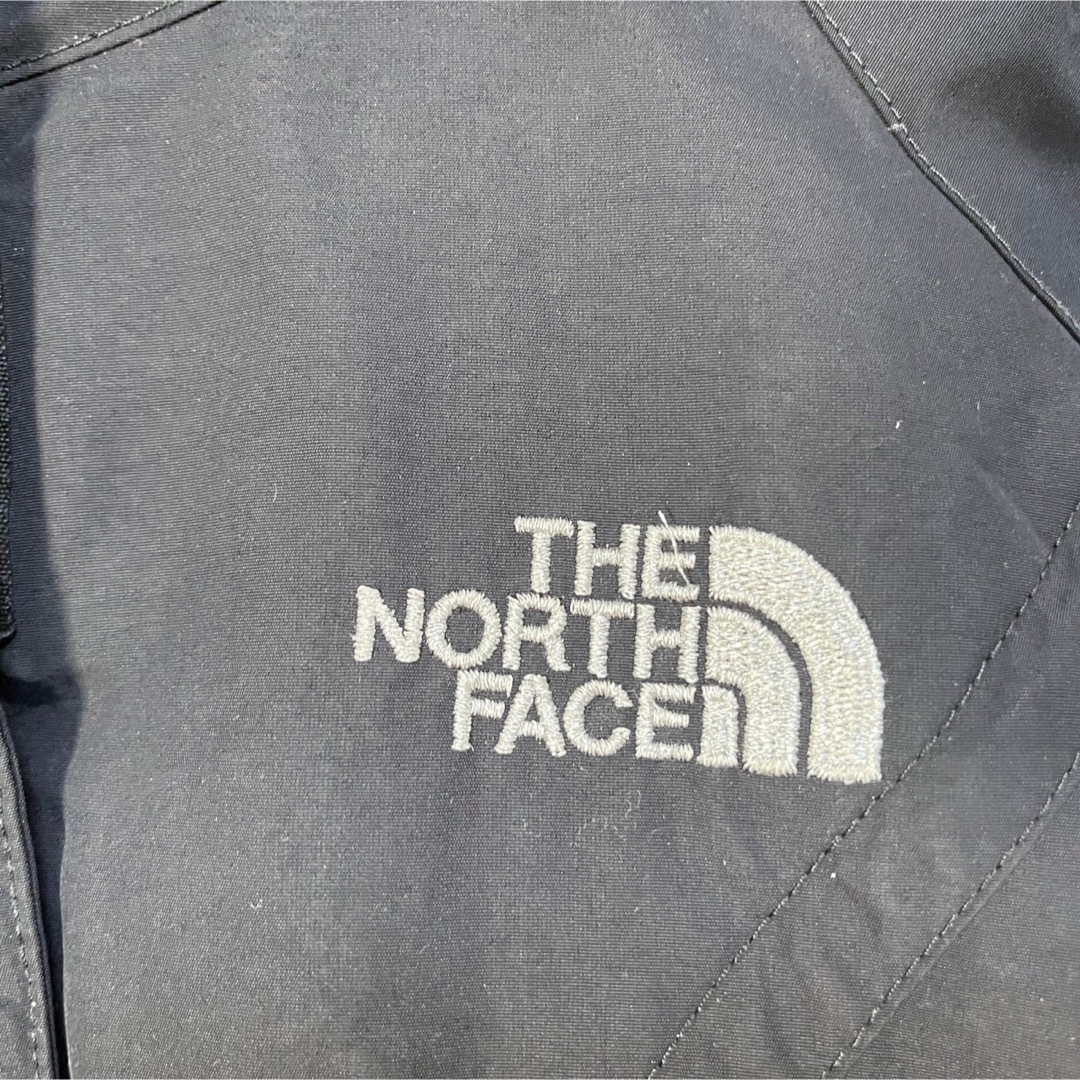 THE NORTH FACE(ザノースフェイス)の【ノースフェイス】マウンテンパーカー　黒ブラック刺繍　600　ダウン2R レディースのジャケット/アウター(ダウンジャケット)の商品写真
