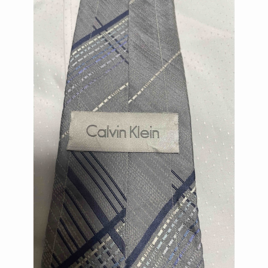 Calvin Klein(カルバンクライン)のカルバンクライン  ネクタイ【美品】チェック柄　光沢　やや厚手 メンズのファッション小物(ネクタイ)の商品写真