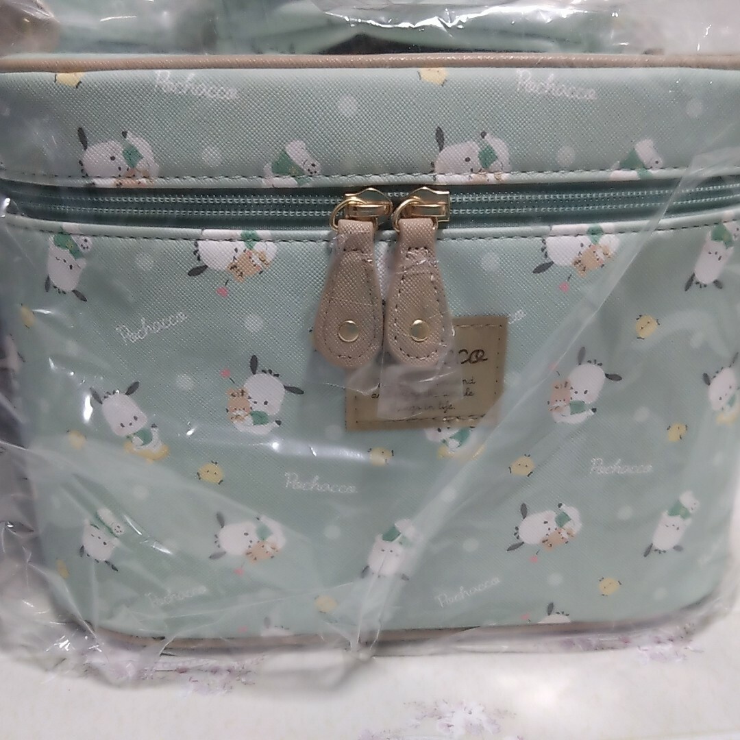 サンリオ(サンリオ)のポチャッコ　バニティポーチ レディースのバッグ(その他)の商品写真