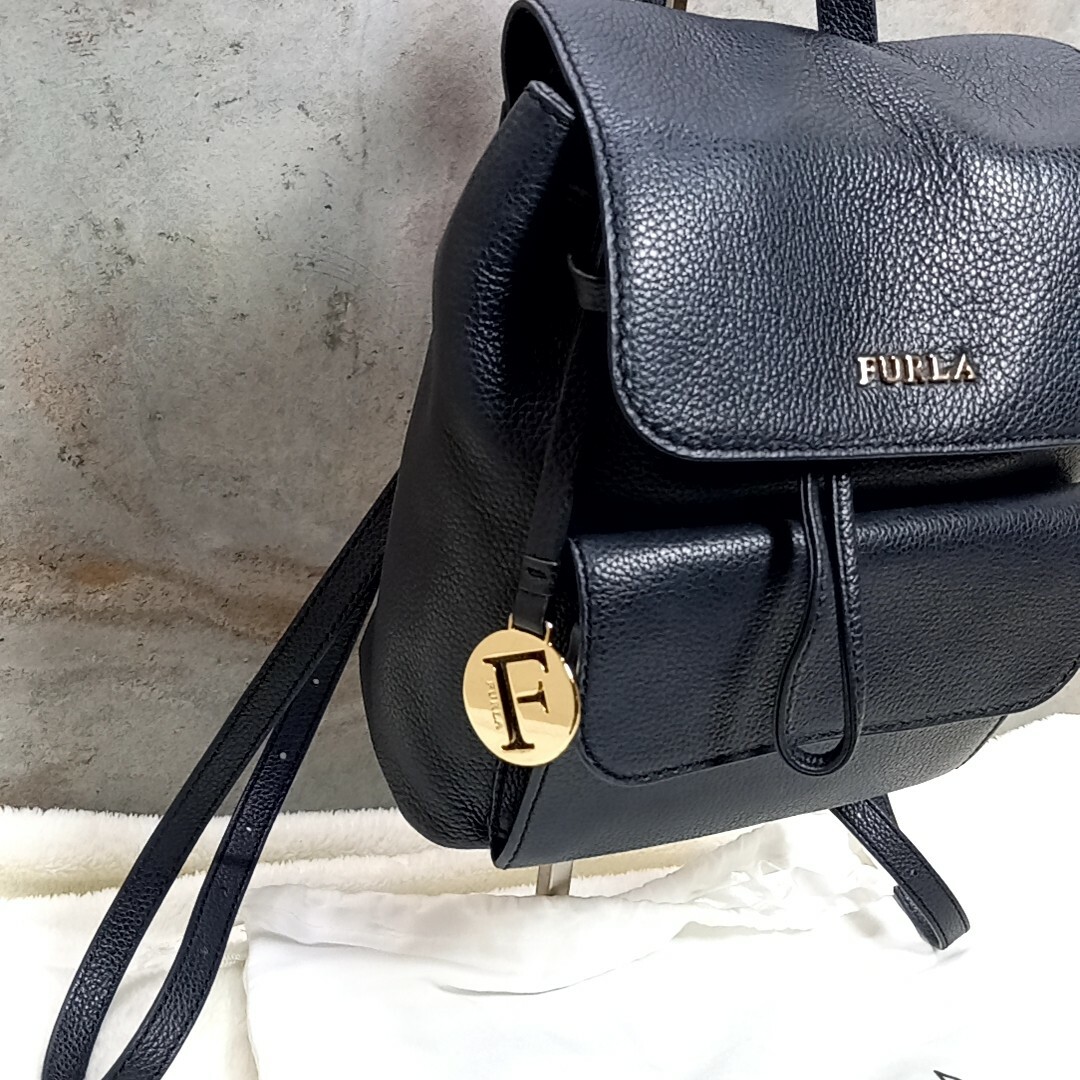 Furla(フルラ)の【美品】フルラ　FURLA　リュック　レザー　ネイビー レディースのバッグ(リュック/バックパック)の商品写真