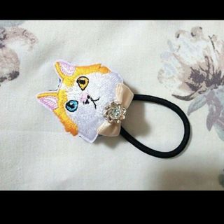 北欧 アニマル ねこ 刺繍 生地 猫  38ミリ くるみボタン ヘアゴム 134(ヘアアクセサリー)