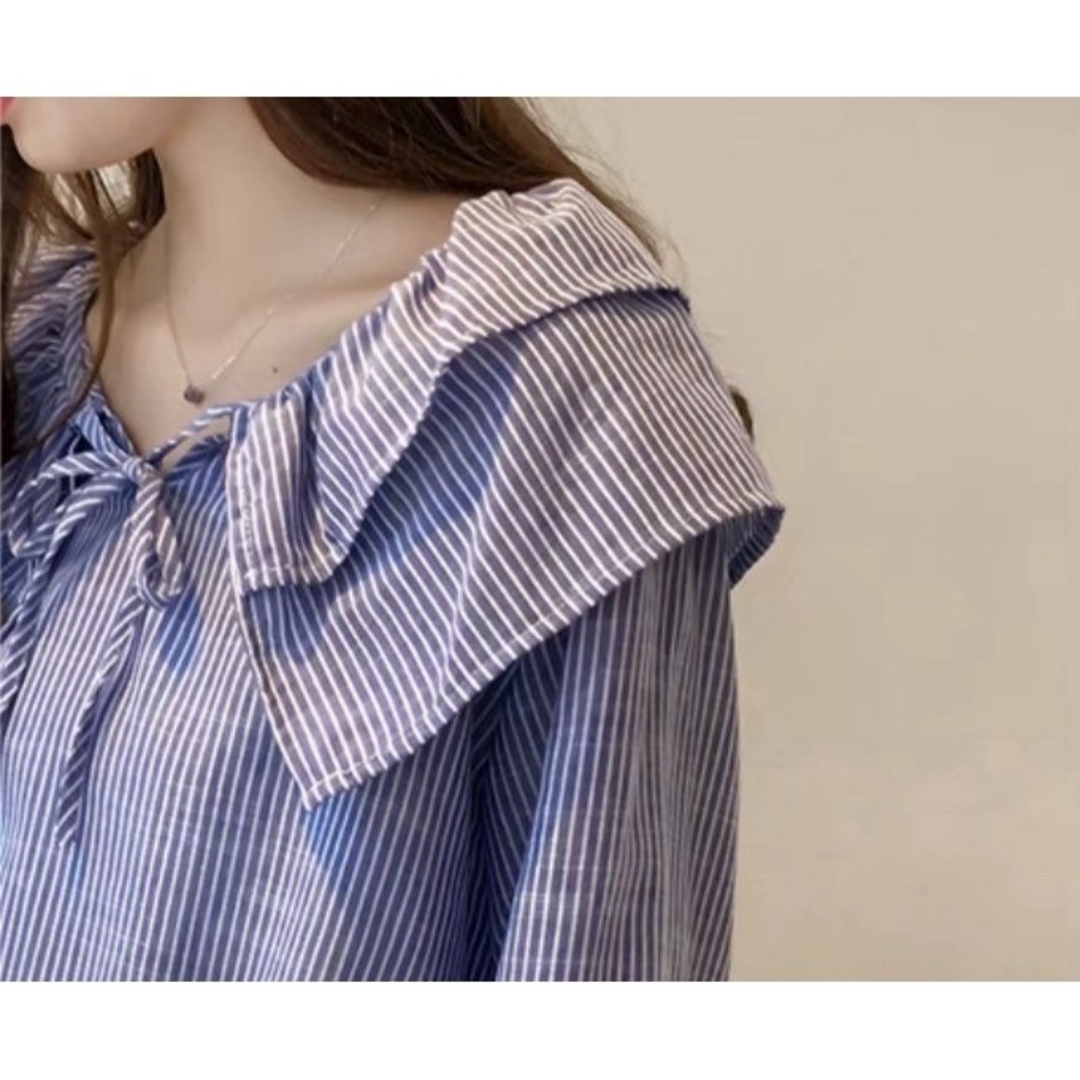 【ブルー】フリル襟　ブラウス　ストライプシャツ レディースのトップス(シャツ/ブラウス(長袖/七分))の商品写真