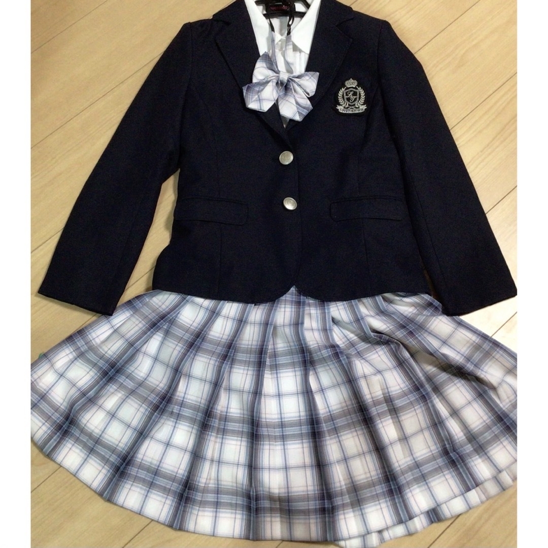 lovetoxic(ラブトキシック)の卒業式　女の子　Love toxic  Mサイズ キッズ/ベビー/マタニティのキッズ服女の子用(90cm~)(ドレス/フォーマル)の商品写真