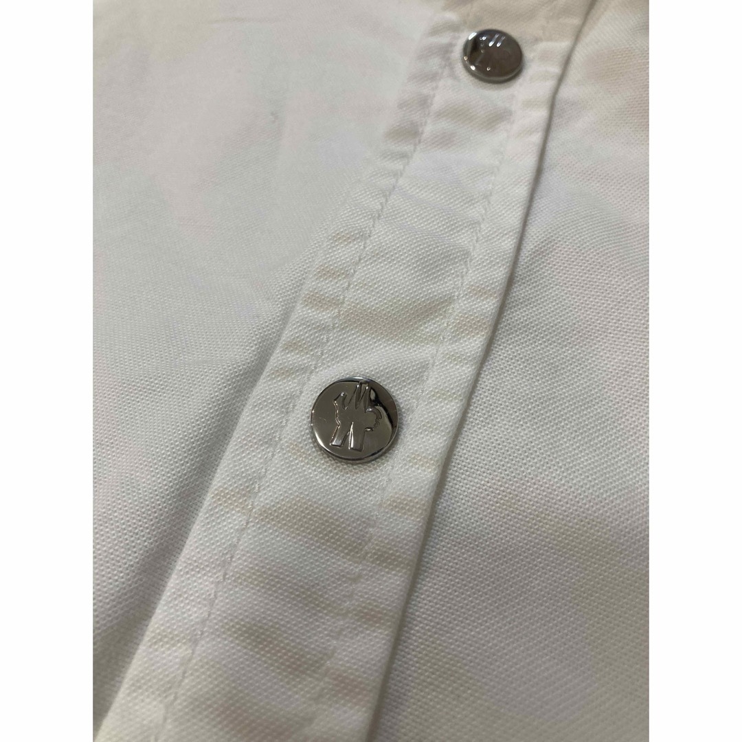 MONCLER(モンクレール)の国内正規品 MONCLER 白 シャツ メンズのトップス(シャツ)の商品写真