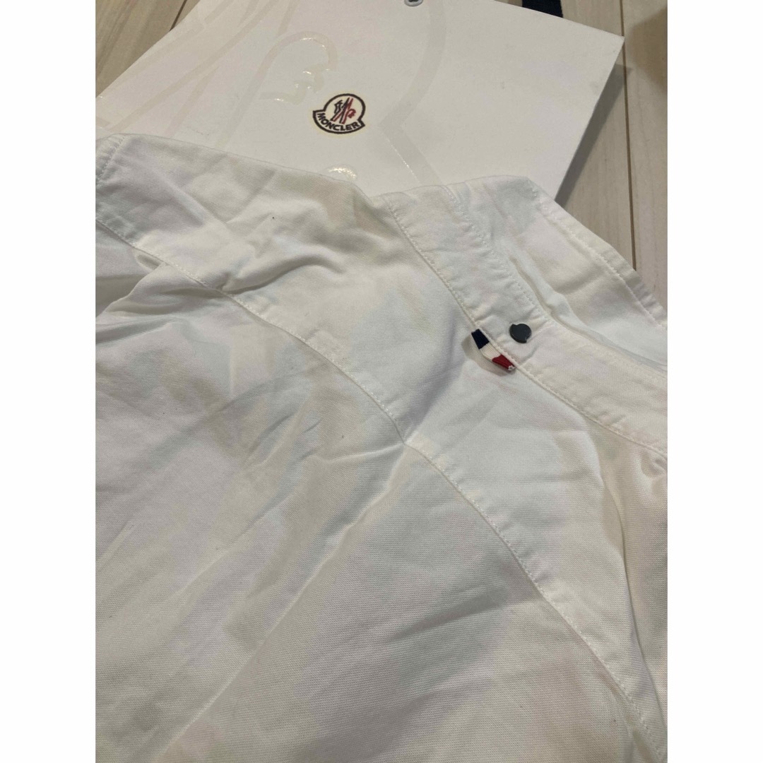 MONCLER(モンクレール)の国内正規品 MONCLER 白 シャツ メンズのトップス(シャツ)の商品写真