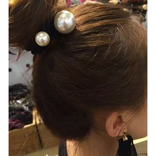 ヘアゴム大小パール付き白ホワイト艶おしゃれ使いやすい人気韓国ヘアアクセサリー髪