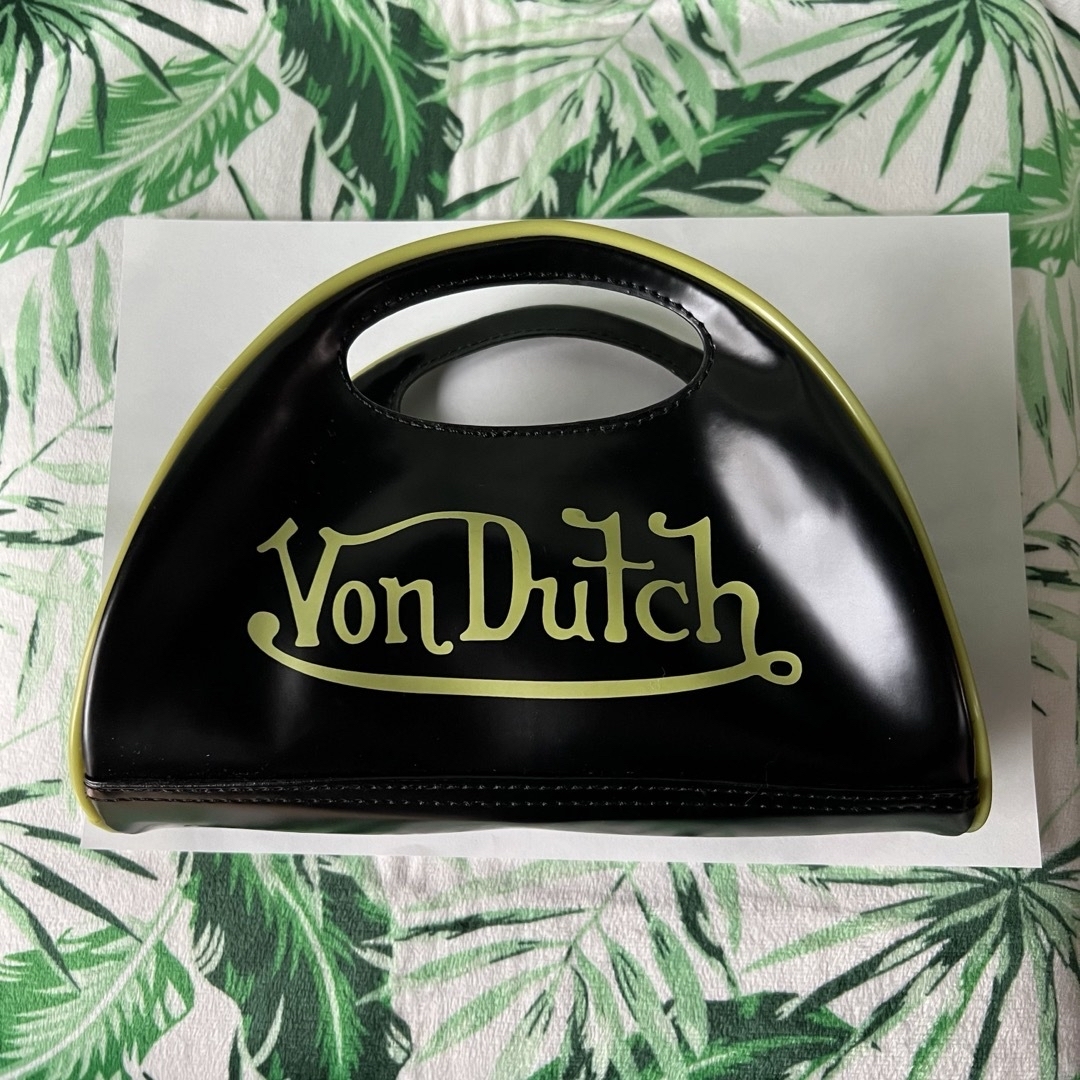 Von Dutch(ボンダッチ)の新品未使用　黒色×黄緑色　ボンダッチ　Von Dutch  ミニ　クラッチバック レディースのバッグ(クラッチバッグ)の商品写真