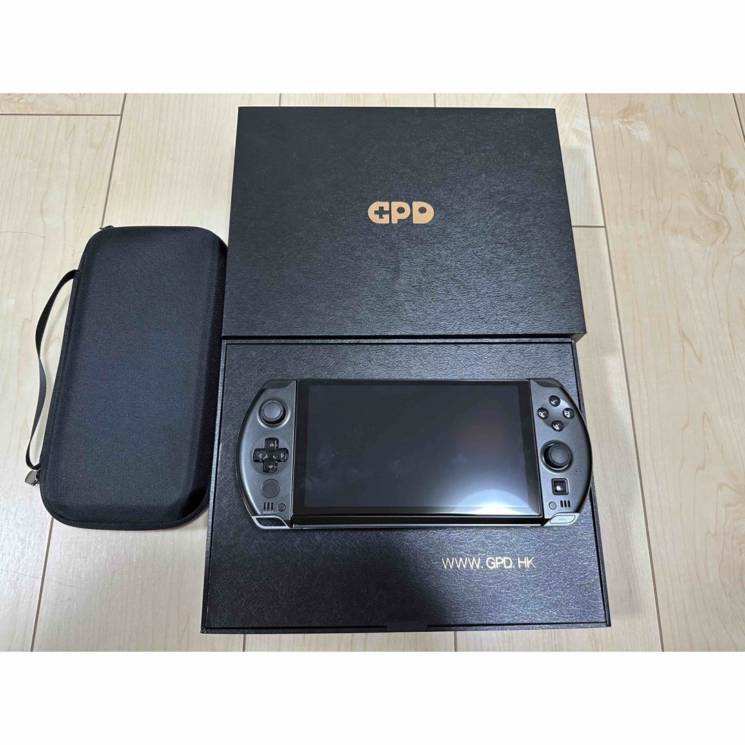 美品 gpd win4 2023 7640U 16gb 512gb純正ドッグ付き エンタメ/ホビーのゲームソフト/ゲーム機本体(携帯用ゲーム機本体)の商品写真