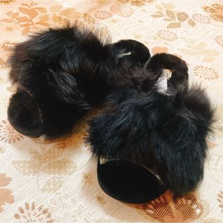 アグ(UGG)の【新品・未使用】UGGアグサンダルFuzzalicious26cmブラック(サンダル)