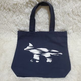 メゾンキツネ(MAISON KITSUNE')のメゾンキツネ　代官山限定品　エコバッグ　トートバッグ　キャンバス　ネイビー(エコバッグ)