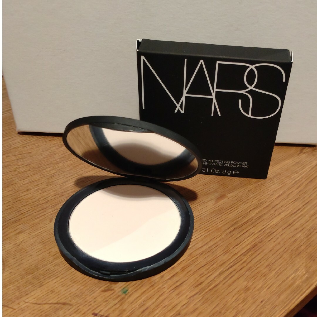 NARS(ナーズ)のNARS ソフトマット アドバンスト パーフェクティングパウダー 03122 コスメ/美容のベースメイク/化粧品(フェイスパウダー)の商品写真