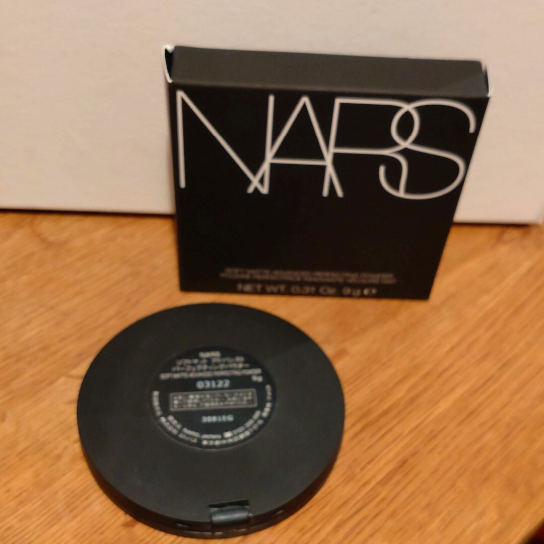 NARS(ナーズ)のNARS ソフトマット アドバンスト パーフェクティングパウダー 03122 コスメ/美容のベースメイク/化粧品(フェイスパウダー)の商品写真