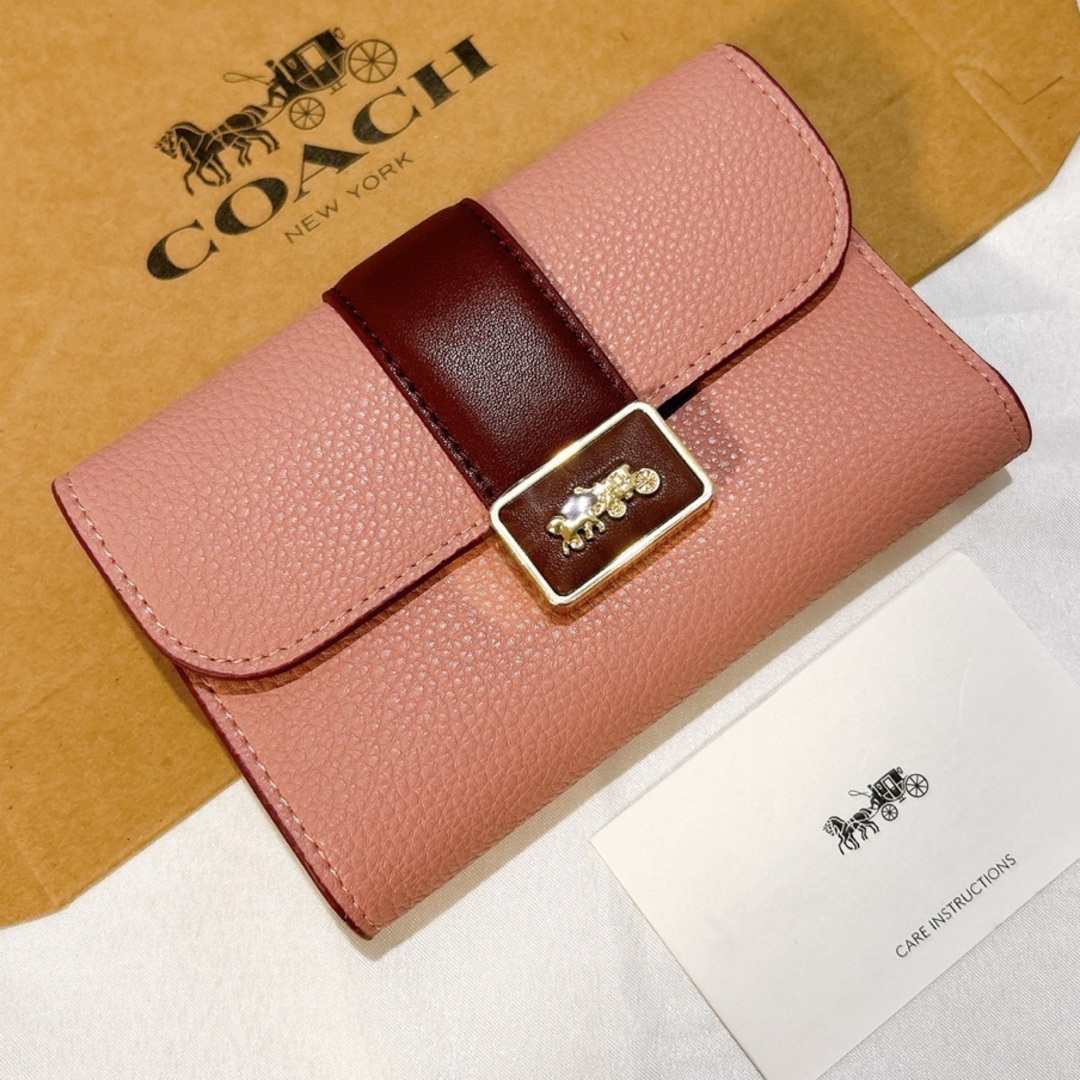 COACH(コーチ)のCOACH  ミディアム　ウォレット　三つ折り　ピンク　レザー　未使用品 レディースのファッション小物(財布)の商品写真