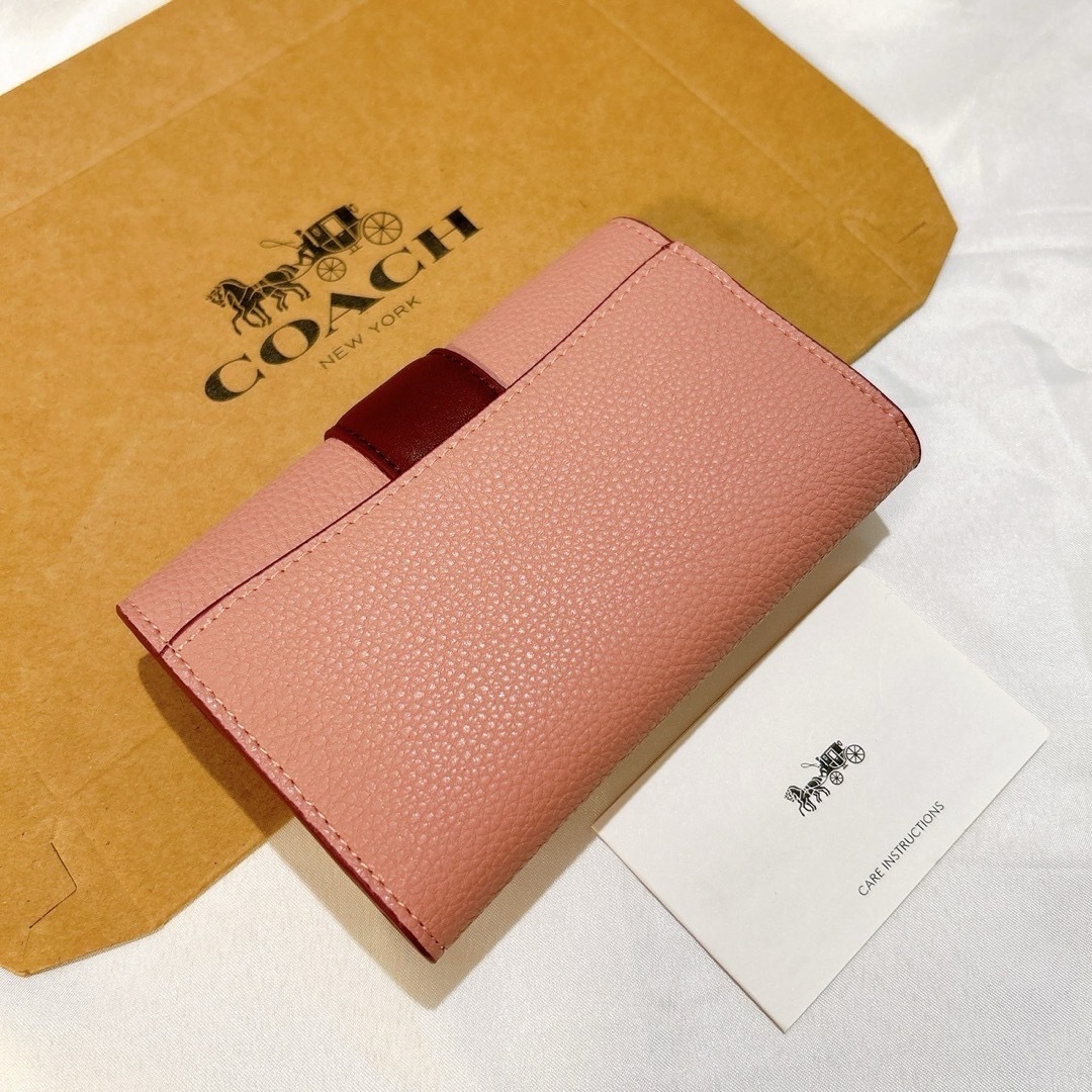 COACH(コーチ)のCOACH  ミディアム　ウォレット　三つ折り　ピンク　レザー　未使用品 レディースのファッション小物(財布)の商品写真