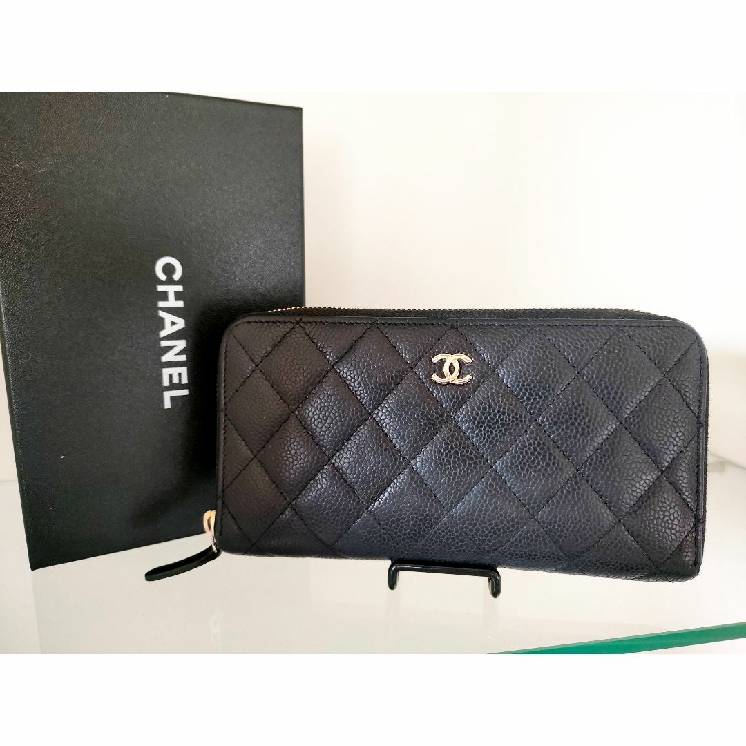 CHANEL(シャネル)のCHANEL キャビアスキン ココマーク ラウンドファスナー長財布 レディースのファッション小物(財布)の商品写真