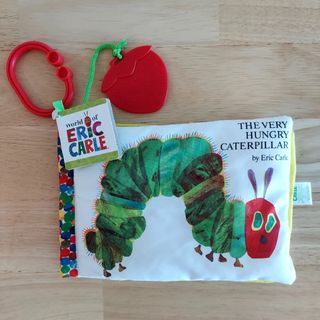 エリックカール(ERIC CARLE)の【タグ付き未使用】はらぺこあおむし 布絵本(がらがら/ラトル)